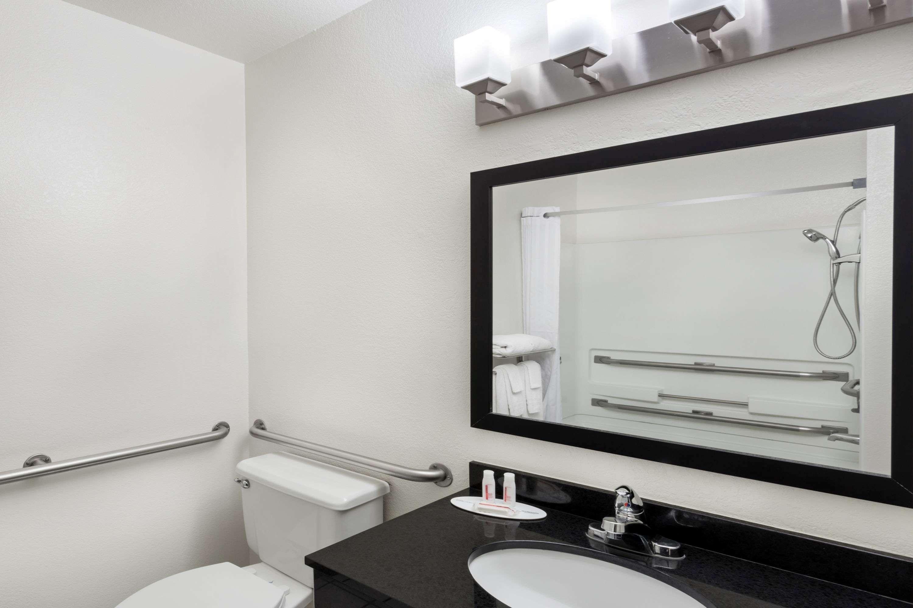 ซูเปอร์ 8 บาย วินด์แฮม แชนด์เลอร์ ฟินิกซ์ Hotel ภายนอก รูปภาพ